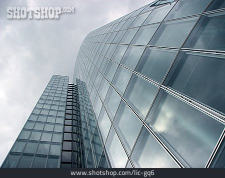 
                Moderne Baukunst, Hochhaus, Glasfassade, Glasarchitektur                   