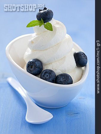 
                Blaubeeren, Frozen Yogurt                   