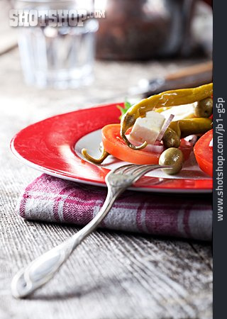
                Griechischer Salat, Salatteller, Mediterrane Küche                   