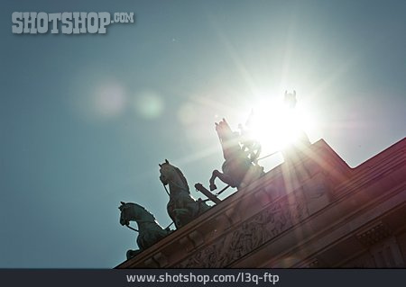 
                Gegenlicht, Berlin, Brandenburger Tor, Quadriga                   