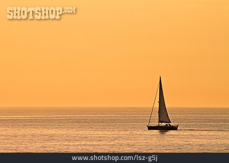 
                Sonnenuntergang, Segelboot                   