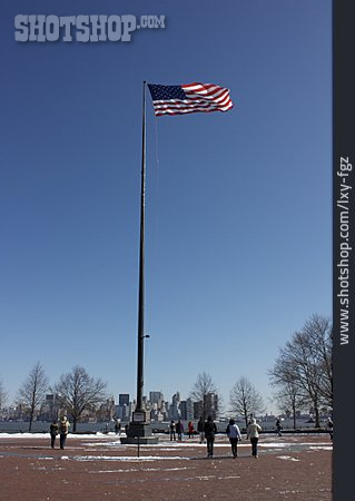 
                Stars And Stripes, Nationalfahne, Liberty Island                   