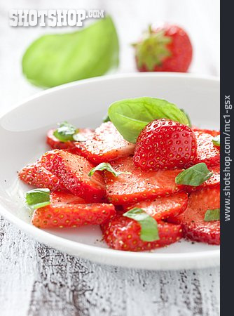 
                Erdbeere, Vegetarisch, Carpaccio                   