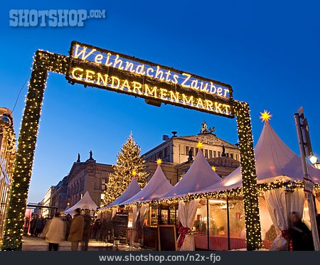
                Christmas Market, Gendarmenmarkt                   