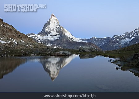 
                Alpen, Bergsee, Matterhorn                   