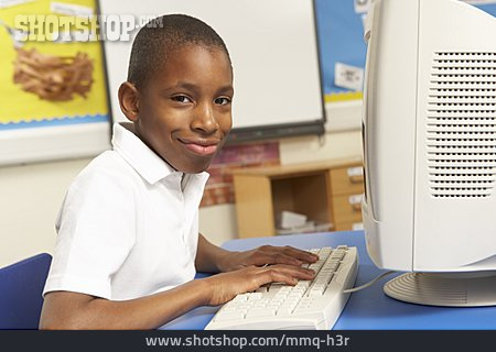 
                Junge, Computer, Schüler, Informatik                   