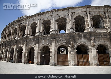 
                Amphitheater, Nîmes                   