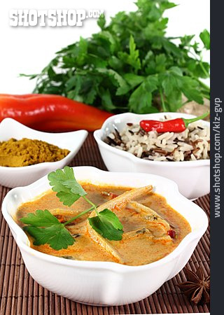 
                Indische Küche, Gelbes Curry                   