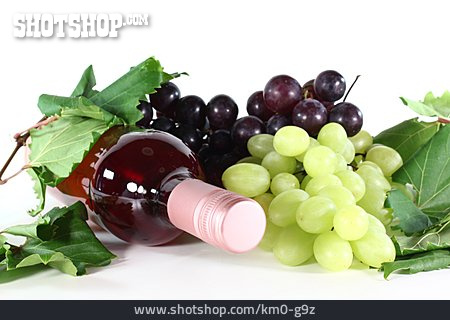 
                Weintrauben, Weinflasche, Rosewein                   