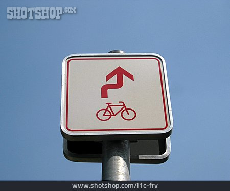 
                Straßenschild, Fahrradweg, Fahrtrichtung                   