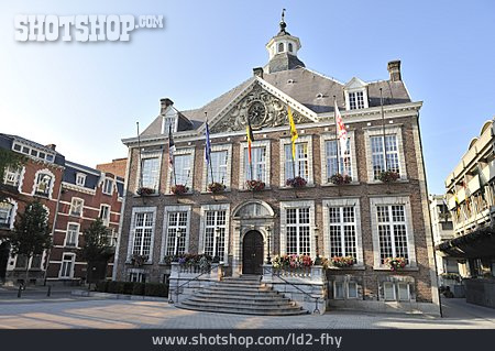 
                Rathaus, Belgien                   