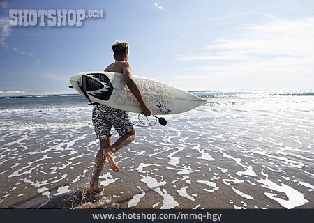 
                Junge, Surfen                   