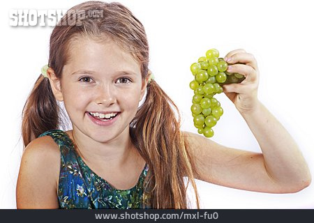 
                Mädchen, Gesunde Ernährung, Weintraube                   