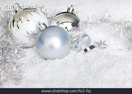 
                Schnee, Christbaumkugel, Weihnachtsdekoration                   