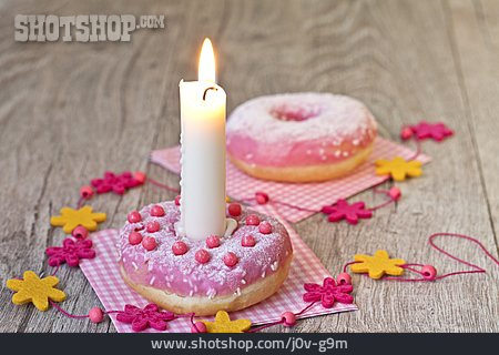 
                Donut, Geburtstagskuchen                   
