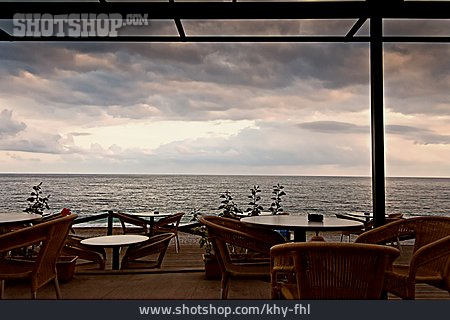 
                Restaurant, Urlaubsort, Meerblick, Strandbar, Sonnenterrasse                   