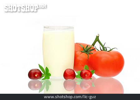
                Gesunde Ernährung, Milch, Milchglas                   
