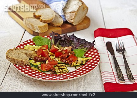 
                Salat, Italienische Küche                   