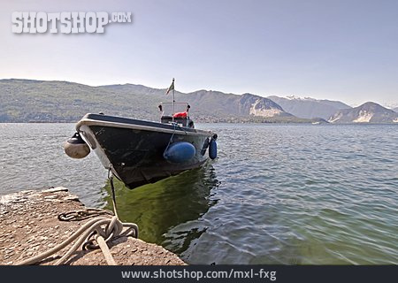 
                Motorboot, Lago Maggiore                   