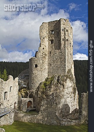 
                Burgruine, Burg Andraz, Buchenstein                   