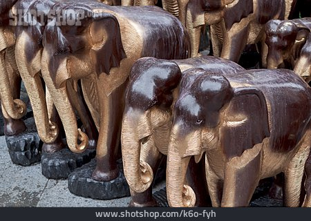 
                Statue, Elefant                   