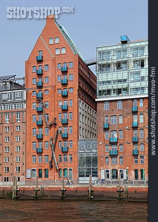 
                Wohnhaus, Hamburg                   