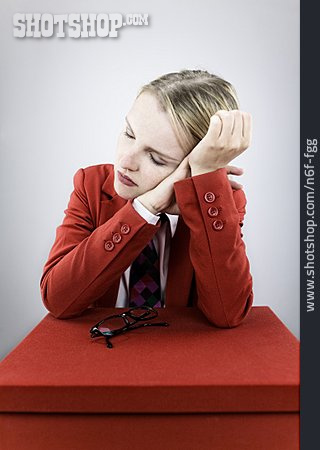 
                Geschäftsfrau, Schlafen, Stress & Belastung                   