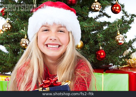 
                Child, Girl, Christmas, Christmas Eve                   