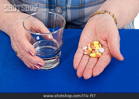 
                Medikament, Tablette, Einnehmen                   
