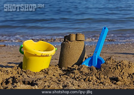 
                Strand, Strandurlaub, Sandspielzeug                   
