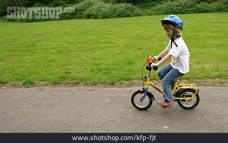 
                Kind, Spaß & Vergnügen, Radfahren                   