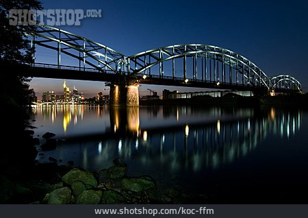 
                Main, Frankfurt Am Main, Eisenbahnbrücke                   