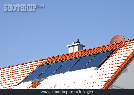 
                Hausdach, Solaranlage                   