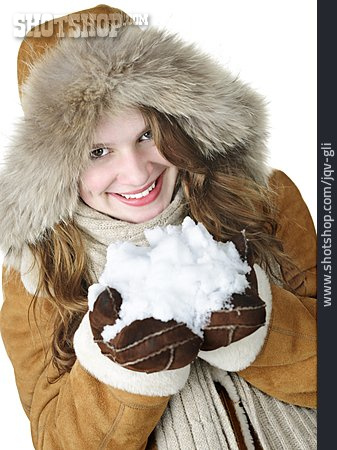 
                Junge Frau, Schnee, Winterkleidung                   