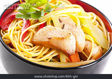 
                Asiatische Küche, Nudelgericht                   