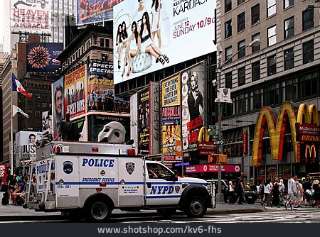 
                Städtisches Leben, Polizeiauto, Times Square                   