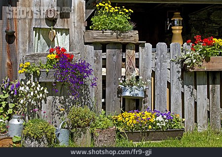
                Zaun, Berghütte, Rustikal, Blumendekoration                   