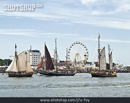 
                Warnemünde, Segelboot, Hanse Sail                   