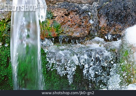 
                Wasser, Frost, Eiszapfen                   