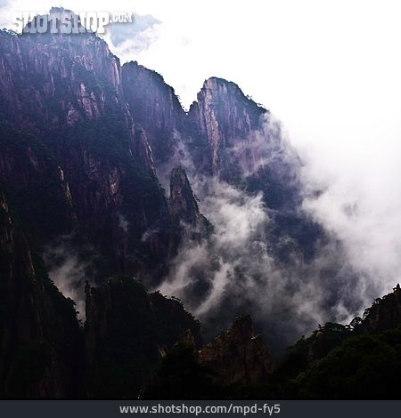 
                Nebel, Huang Shan                   