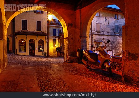 
                Alley, Scooters, San Giulio                   