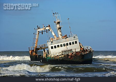 
                Schiffswrack, Havarie                   