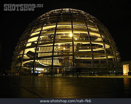 
                Berlin, Reichstag, Bundestag, Glaskuppel                   