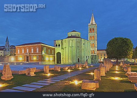 
                Archäologie, Zadar, Forum                   