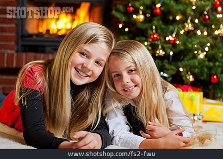 
                Girl, Christmas, Siblings, Sister                   