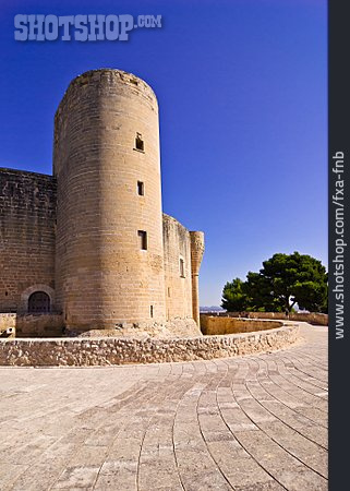 
                Castell De Bellver                   
