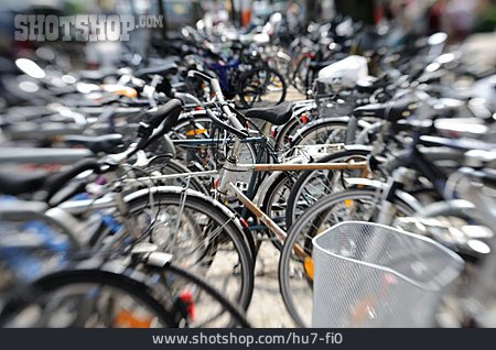 
                Fahrrad, Fahrradparkplatz                   