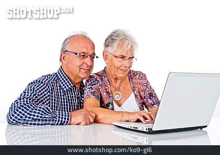 
                Senior, Laptop, Seniorenpaar                   