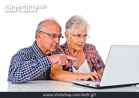 
                Senior, Laptop, Seniorenpaar                   