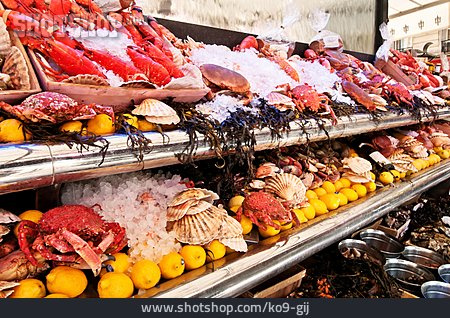 
                Meeresfrüchte, Fischmarkt, Fischstand                   